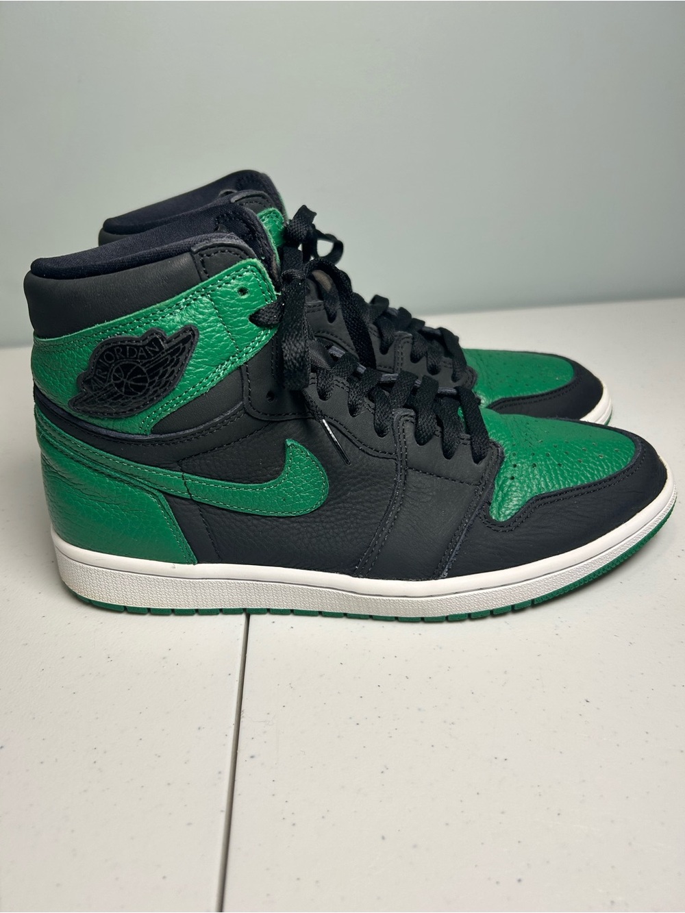 2020 Air Jordan 1 Retro High OG Pine Green 2.0 Sneakers Men’s Size 9 Green Black